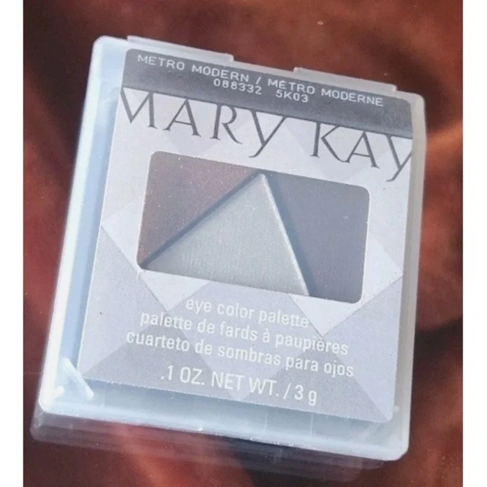 NEW Mary Kay - METRO MODERN - Eye Color Palette Eyeshadow